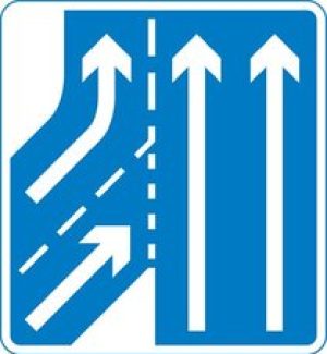 additional-traffic-joining-from-left-ahead-traffic-on-main-carriageway-has-priority-over-joining-traffic-from-right-hand-lane-of-slip-road